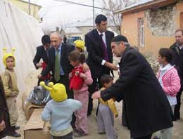 TDH Kars'tan depremzedelere yardım