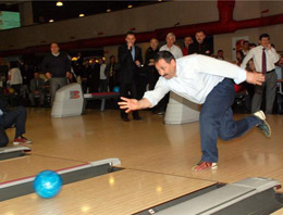 Belediye Başkanının bowling keyfi